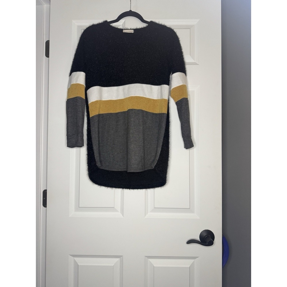 Raw Edge Long Sleeve Colorblock Fuzzy Knit Top  Small